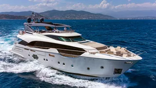 Why This Is The Ideal Yacht For A First Time Owner